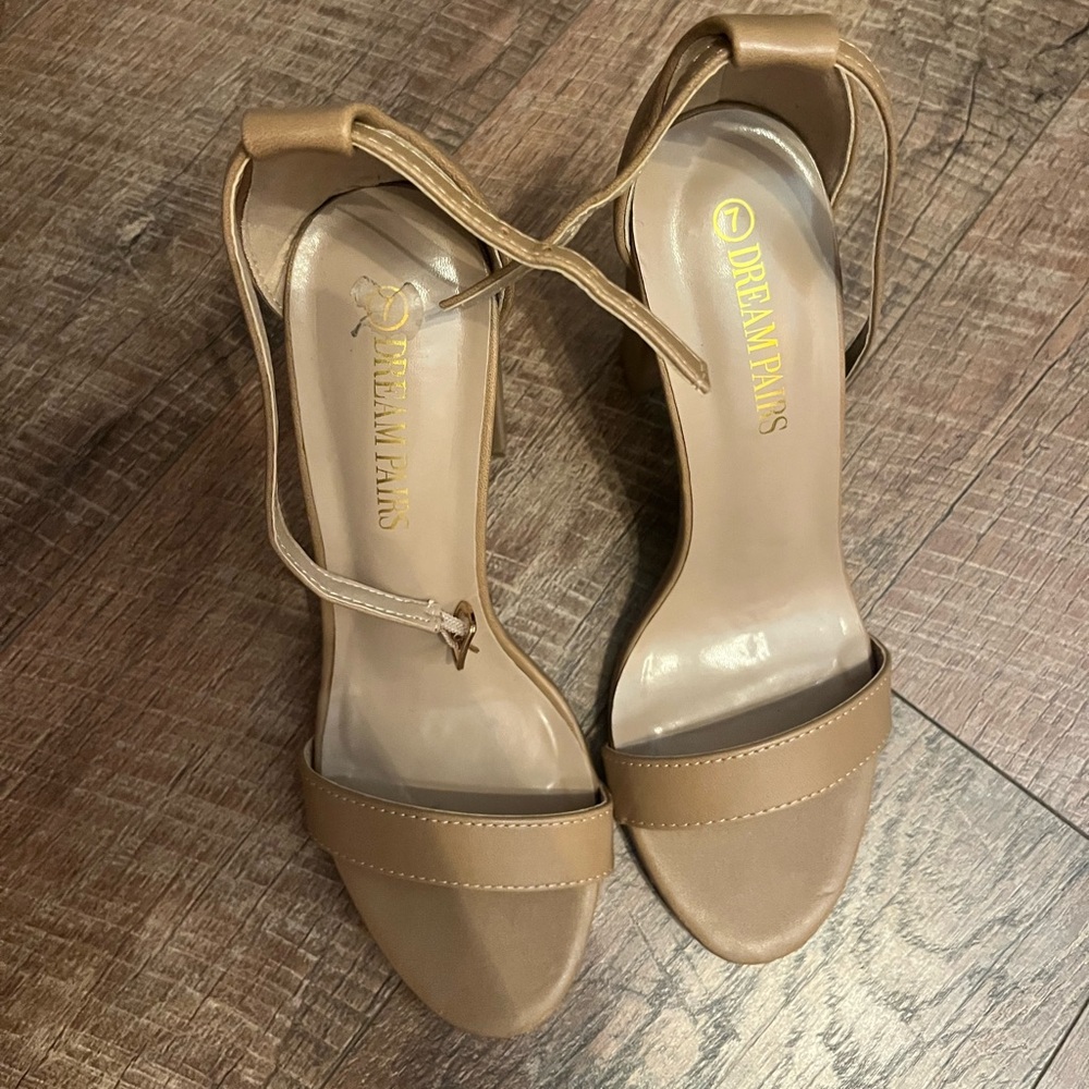 Dream Pairs Brown Ankle Strap Heels - Picture 3 of 6